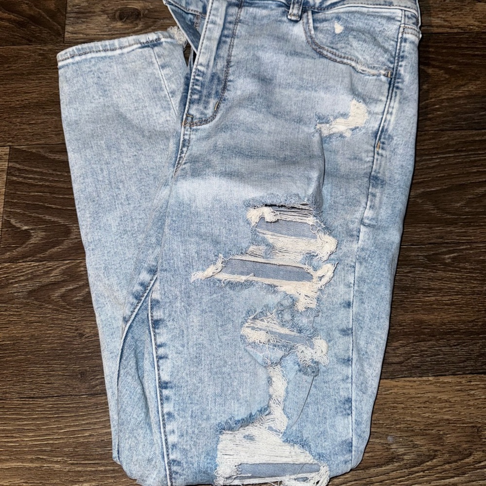 American Eagle Distressed Light Blue Jeans
